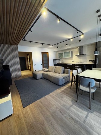 Сонячний парк новобудова з паркінгом вільна - фото 1