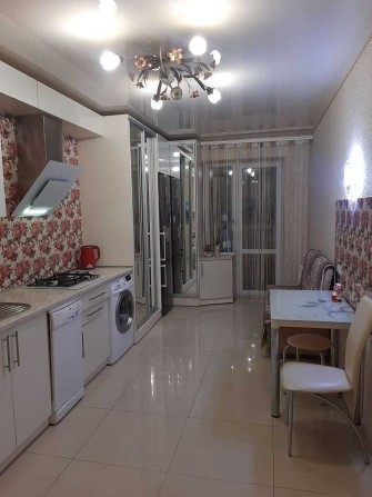 В оренду 90 м² комфорту 2-кімнатна квартира по пров. Кондратьєвський (Інститутський) - фото 1