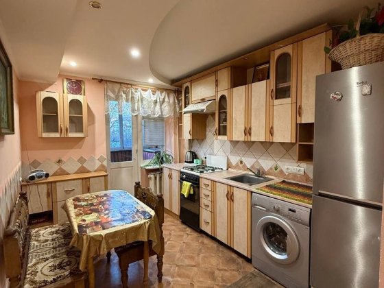 Оренда 2 кімнатної квартири в Центрі Рівне