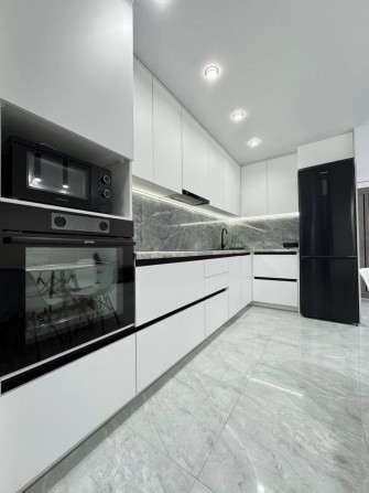 Оренда 1 км квартири Бам новобудова Ще ніхто не проживав - фото 1