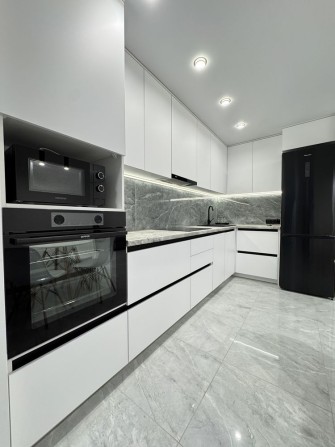 Оренда 1 км поблизу Трц подоляни єр іо - фото 1