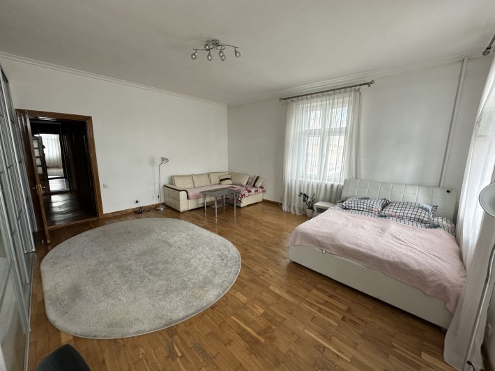 Здається в оренду двокімнатна квартира в центрі міста. - фото 1