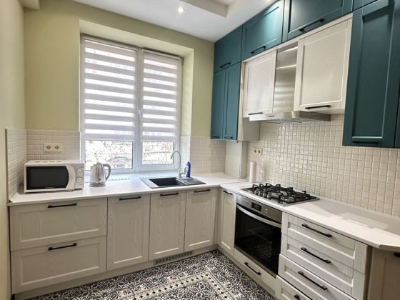 Соборності 46 в новий будинок поруч стадіон Ворскла Полтава