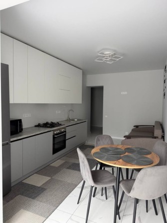 Вільна оренда 1 кімнатної квартири на Щасливому! - фото 1