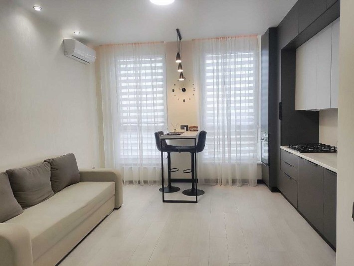 Оренда стильної 1к квартири бізнес-класу в ЖК Main House (центр) Ю - фото 1