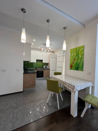 Оренда 2к квартири вул Коновальця - фото 1