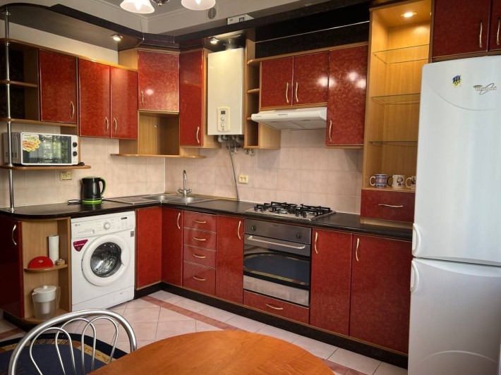 Оренда 2 кім квартири в центрі міста - фото 1