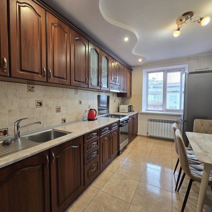 2 кімнатна з кондиціонером Тролейбусна Пасічна - фото 1