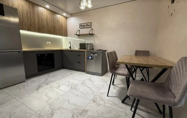 Оренда 2 км квартири з дизайнерським ремонтом - фото 1