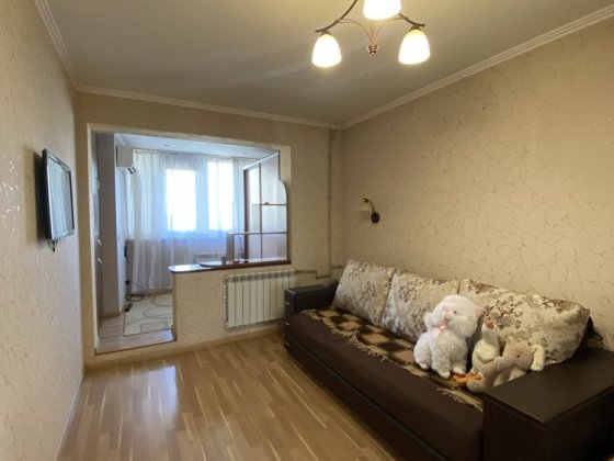 Здається 1км квартира за 250$ Черновцы