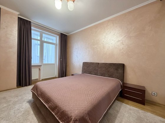 Здам 2-кімнатну квартиру в новобудові біля Майдану (торг) Черновцы