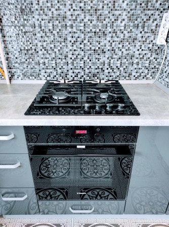 Алмазний, вул. Г. України, 19, однокімнатна квартира. - фото 1