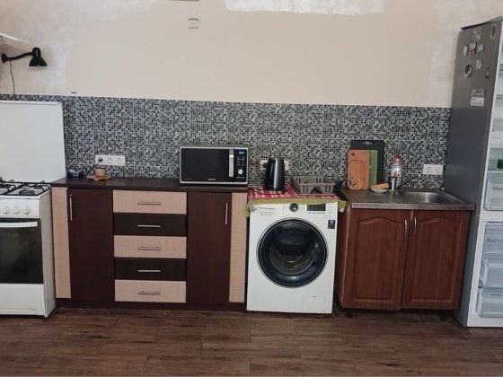 Інститут звʼязку  велика 3-х кімнатна квартира Полтава