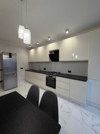 Довгострокова оренда 1 к квартири в самому центрі - фото 1