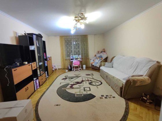 Оренда 3-кімн квартири на вул. Воробкевича (район Черемош, парк Жовтневий) Черновцы