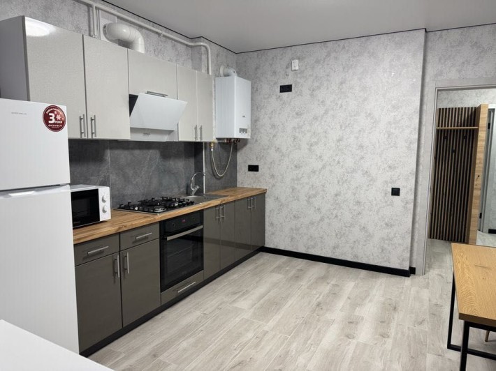 Затишна 1-кімнатна квартира в новобудові - фото 1