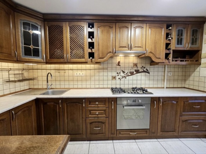 Оренда 3х чешки, ГЕРОЇВ МАЙДАНУ-КОМАРОВА, КОНДИЦІОНЕР, меблі і техніка - фото 1