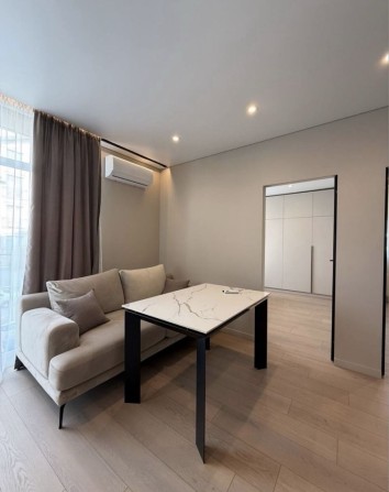 Затишна двокімнатна квартира в хорошій локації з новим ремонтом - фото 1