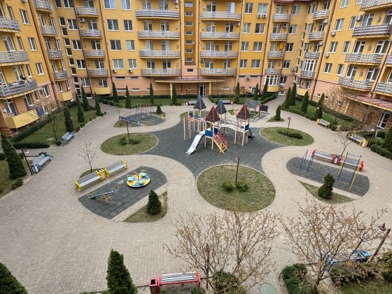 Здається 1 кім квартира в ЖК Сакура Ужгород