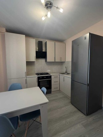 Перша здача! 1-кімнатна квартира з автономним опаленням. Є гардеробна! - фото 1