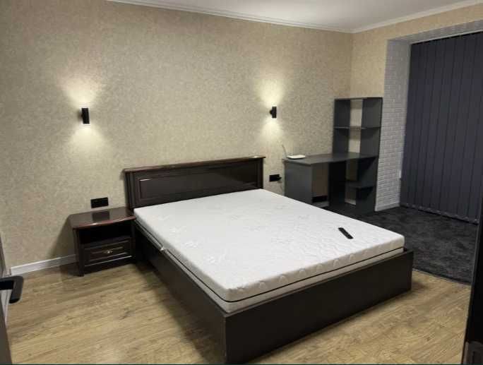 Пропонуємо до оренди чудову 2-ох кімнатну квартиру на Митниці! - фото 1