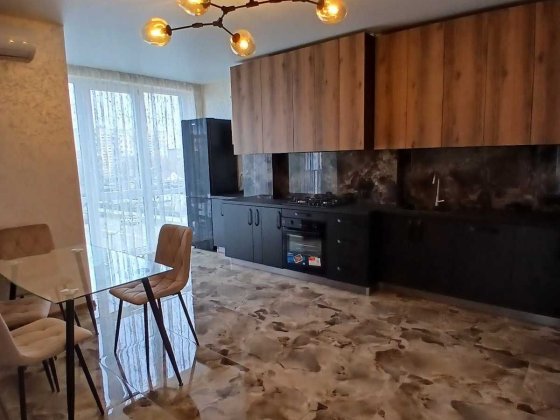 Перша здача двокімнатної квартири разом з паркомісцем в новобудові ЖК В4 Ужгород