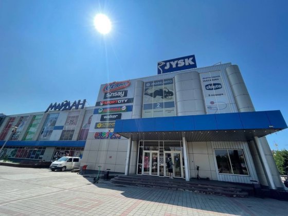 3-кім Проспект-АЛМА-АТИНСЬКА(ТЦ  МАЙДАН,McDonald's)повна комплектація Чернівці