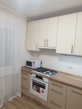 Оренда чудовоі 1 квартири площа 700 річчя - фото 1