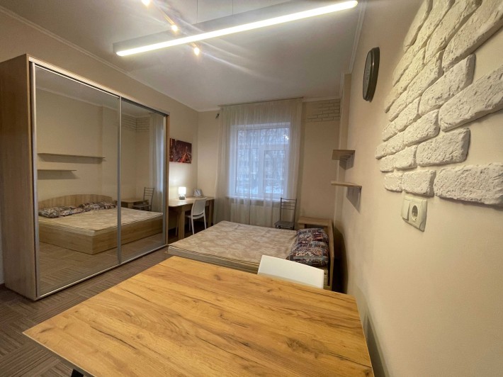 Смарт 2й поверх КНУКІМ Печерськ метро 800 метрів центр - фото 1