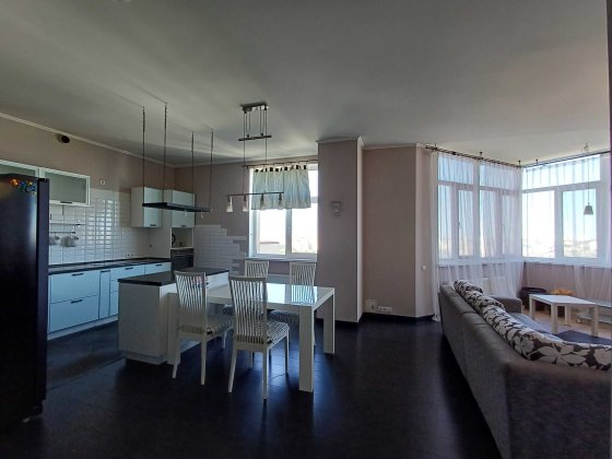 БЕЗ%ОРЕНДА3кім.110м2 вул.Г.Воробйова б.13-Е 22/25 п. Чоколівка Солом