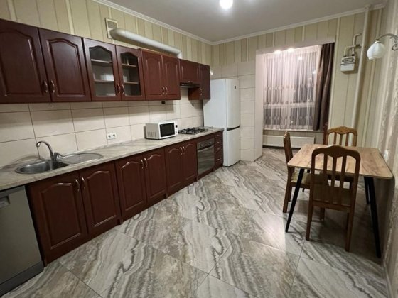 Оренда ! Кввртира у  центрі ! Автономне опалення Перемоги 119 а Чернігів