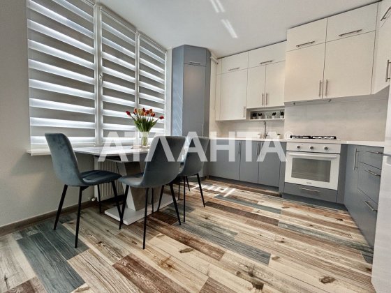 2 кім новоб, р-н ТЦ Майдан Чернівці