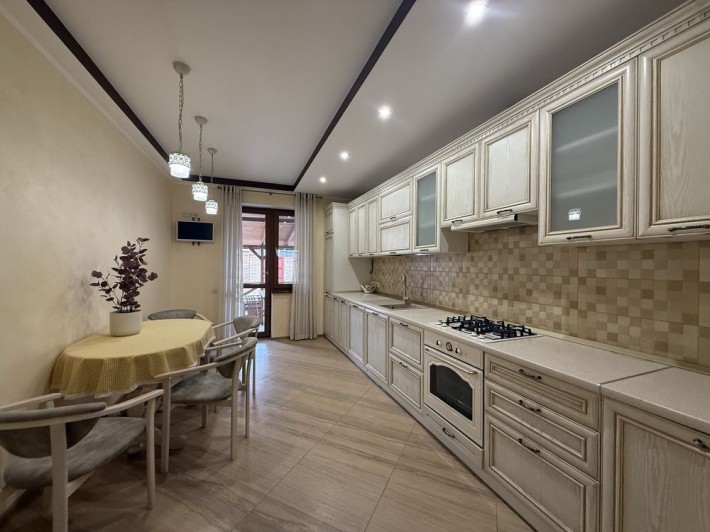 Оренда 2-х кімн. кв-ри зі своєю терасою | Корея, закритий ЖК - фото 1