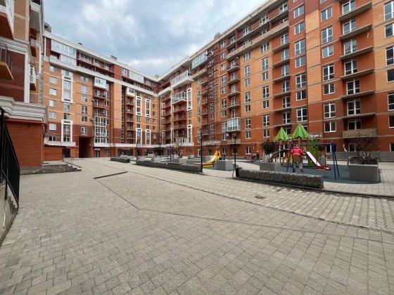 Здається  1кімнатна новобудова біля ТЦ Проспект Черновцы