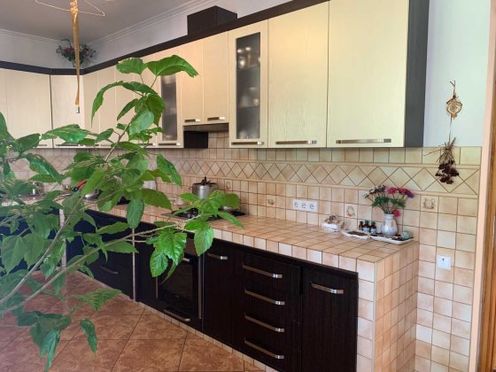 2-кімн. в приватному будинку в р-і Кварцу Чернівці