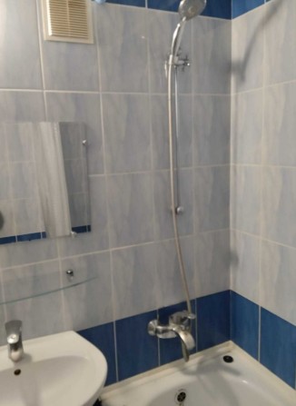 Здається 1 кімнатна квартира центральна Митніца - фото 1