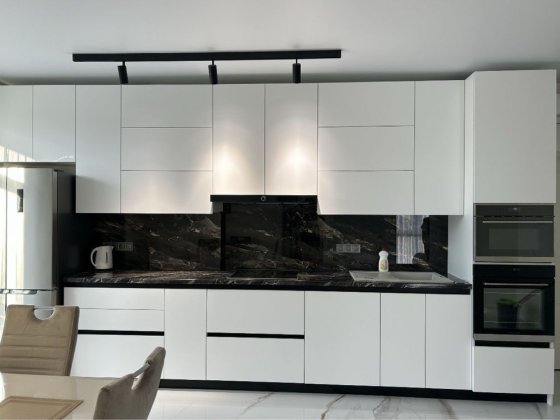 Оренда великої 2-кімн кв на Собранецькій (світло 24/7) Ужгород