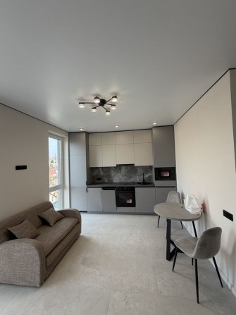 Оренда,перша здача, ЖК Сільвер , р-н Дастору - фото 1