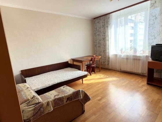 Здолбуновская, 1-к отличная квартира, метро Позняки Осокорки Киев