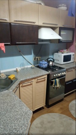 Здається 2 кімнатна, вул. Всесвятська , ринок Нива - фото 1