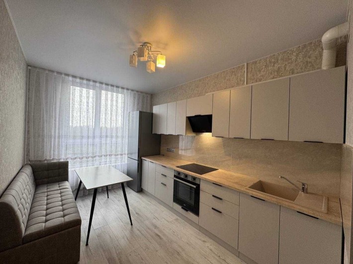 Перша оренда ЖК Авеню 42 Глушкова метро Теремки - фото 1