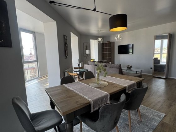 Оренда пентхауса вул. Г.Майдану 150 Черновцы