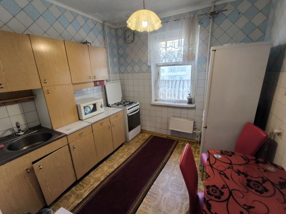 Оренда 2 кімнатної квартири. Р-н Рокосовського Освіти 10. Чернігів