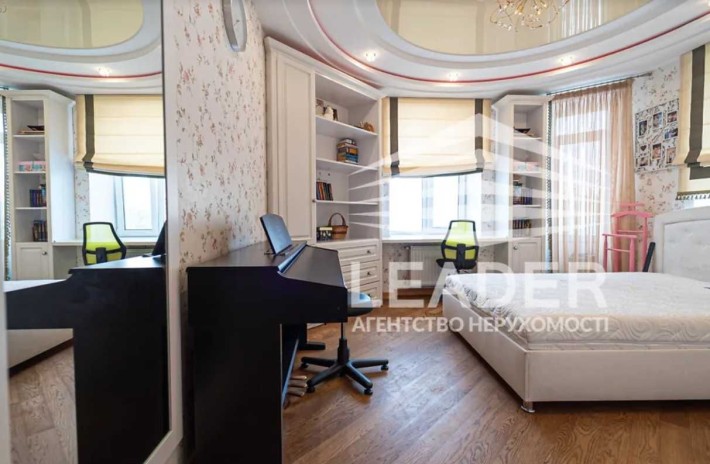 сДАМ 3х кв Поділля.Окремі 3 кімнати+кухня з залою! - фото 1