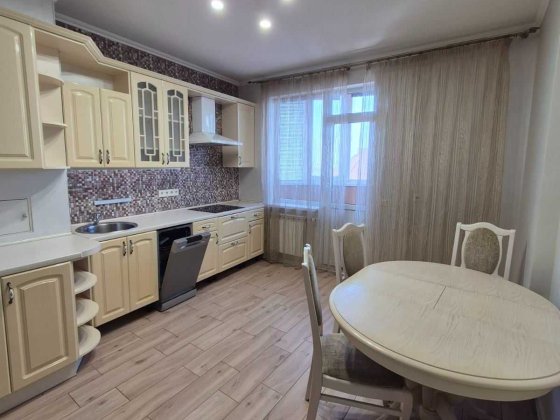 Оренда 2к Дніпровська Набережна Осокорки ТЦ River Mall