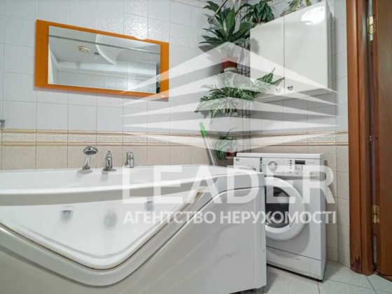 Сдам 3х кв Простора-Окремі кімнати,Джакузі,Максимальна комплектація Вінниця