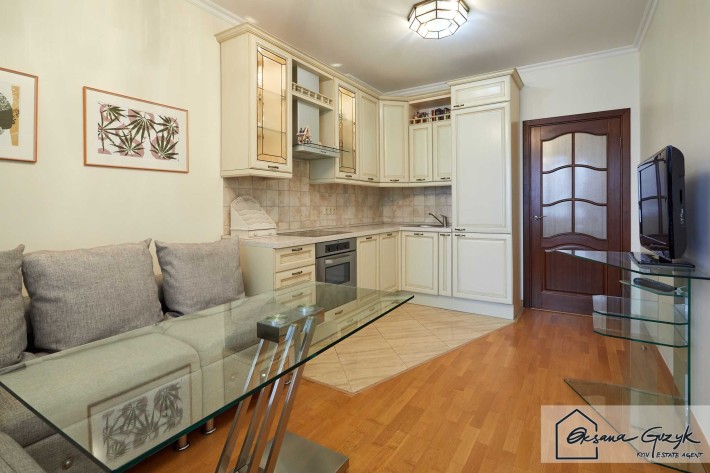 Оренда ЖК Космополітен, 13-й пов., 44м, спальня, кухня, посуд, ванна - фото 1