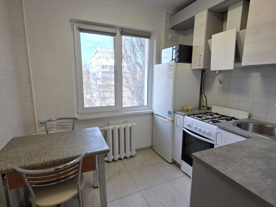 Оренда 2х ком. кв. Дегтярівська 43/2.