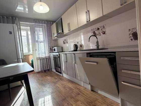 Без% Сдам 2х кімнатну квартиру вул.Старонаводницька 6 Метро Печерська