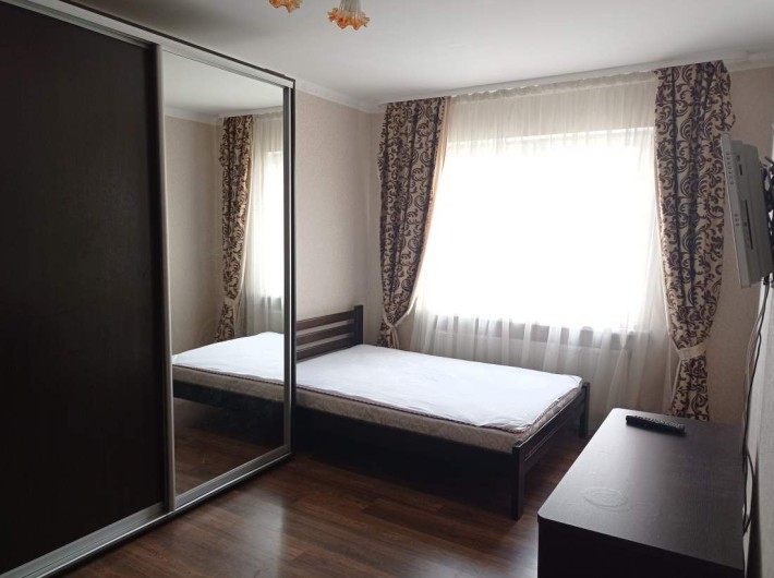 вул. Милославська 2, Генератор є, здам 1 кімн. квартиру. - фото 1